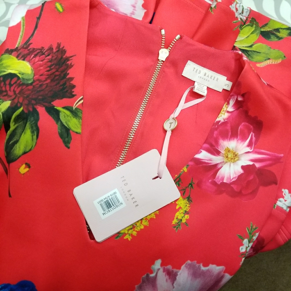 🍒NWT🍒 TED BAKER V NECK SKATER DRESS - Picture 3 of 4